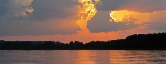 Sunset on the Lower Missouri River (Photo by Jonathan Lauten)