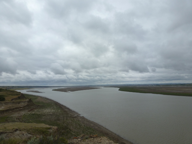 Lake Sakakawea-178 miles long